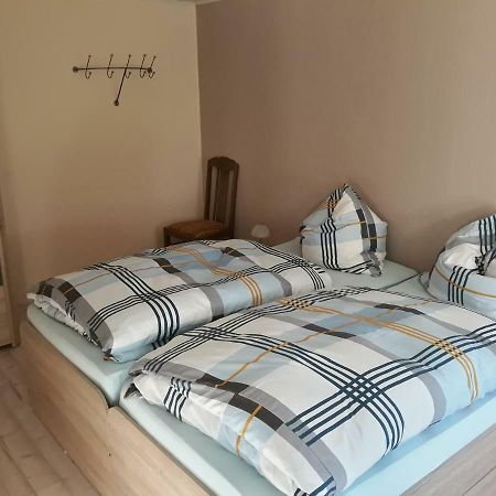 Ferienwohnung "Am Weinberg" Бад Шмидеберг Екстериор снимка