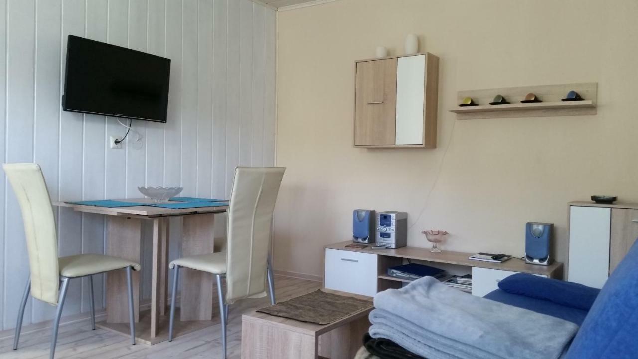 Ferienwohnung "Am Weinberg" Бад Шмидеберг Екстериор снимка