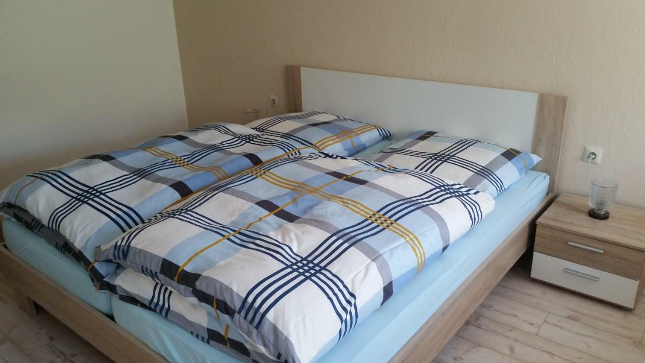 Ferienwohnung "Am Weinberg" Бад Шмидеберг Екстериор снимка