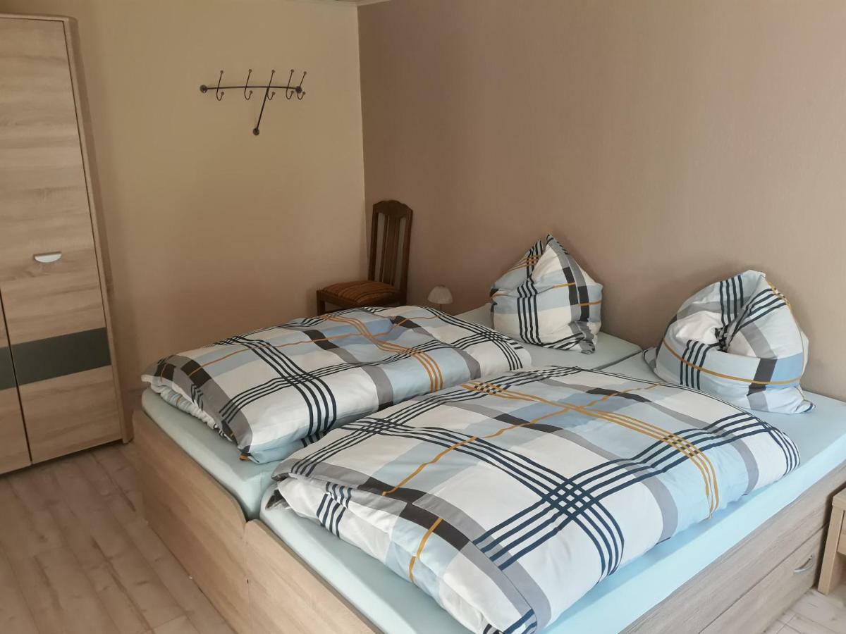 Ferienwohnung "Am Weinberg" Бад Шмидеберг Екстериор снимка