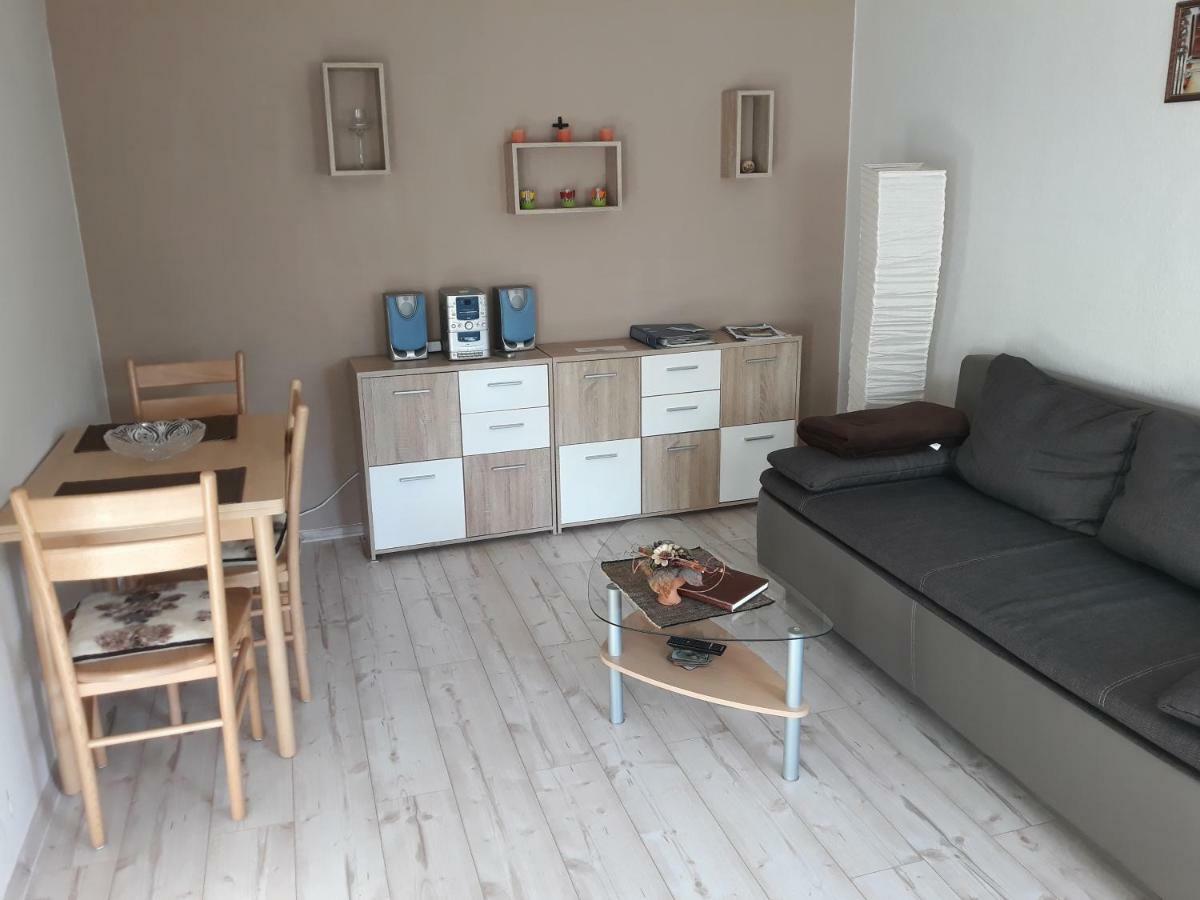 Ferienwohnung "Am Weinberg" Бад Шмидеберг Екстериор снимка